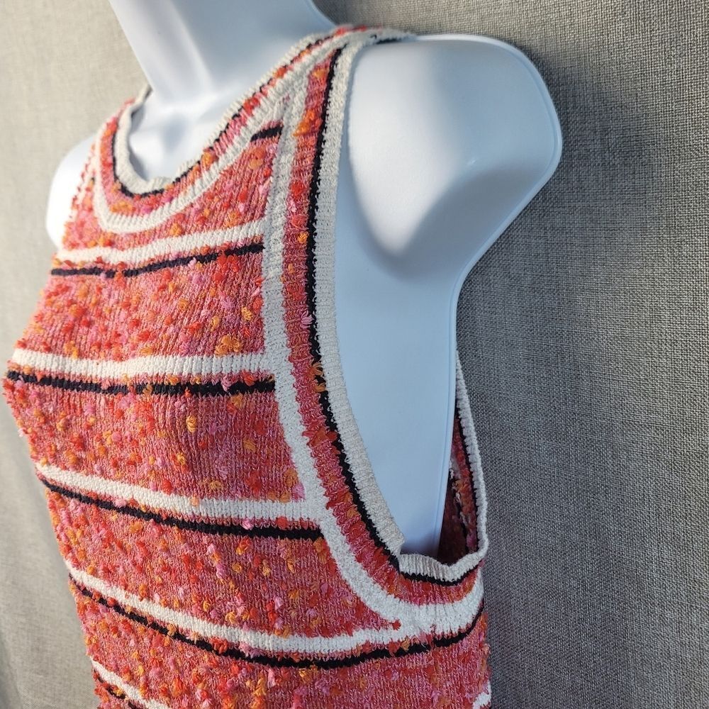 ANN TAYLOR Summer Knit Sleeveless Top - Picture 4 of 9